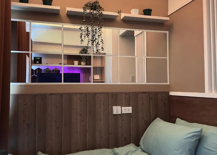 Bed & Breakfast Bachelor's Crib-1 Alabang 4*