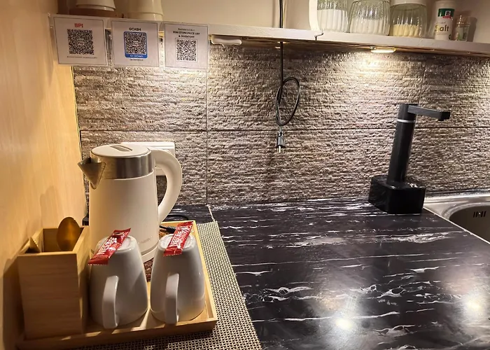 Bachelor's Crib-1 Alabang 4* Manila